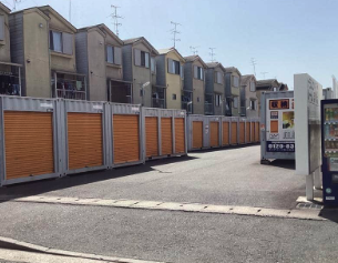 ハローストレージ京都羽束師｜屋外型トランクルーム